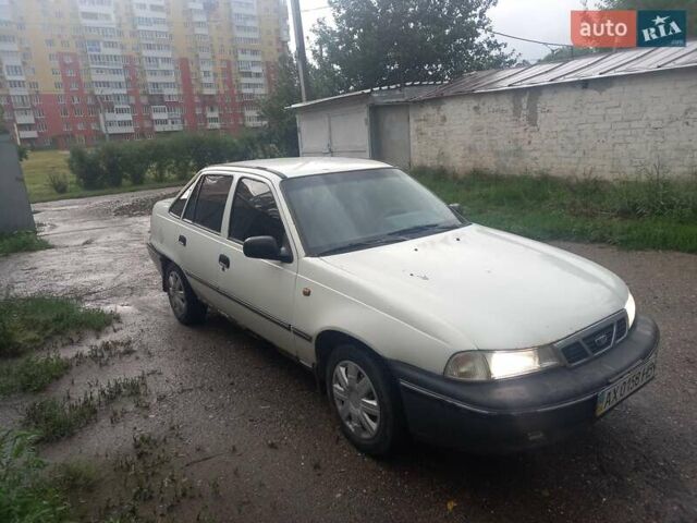 Білий Деу Нексія, об'ємом двигуна 1.5 л та пробігом 200 тис. км за 1899 $, фото 3 на Automoto.ua