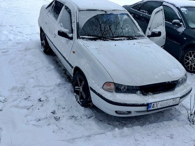 Белый Дэу Нексия, объемом двигателя 1.5 л и пробегом 250 тыс. км за 1290 $, фото 5 на Automoto.ua