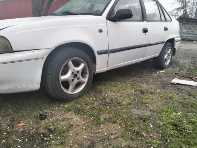 Білий Деу Нексія, об'ємом двигуна 0 л та пробігом 3 тис. км за 1000 $, фото 3 на Automoto.ua