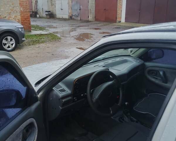 Белый Дэу Нексия, объемом двигателя 1.5 л и пробегом 340 тыс. км за 1350 $, фото 8 на Automoto.ua