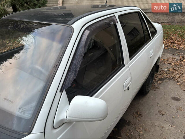 Белый Дэу Нексия, объемом двигателя 1.5 л и пробегом 249 тыс. км за 1600 $, фото 8 на Automoto.ua
