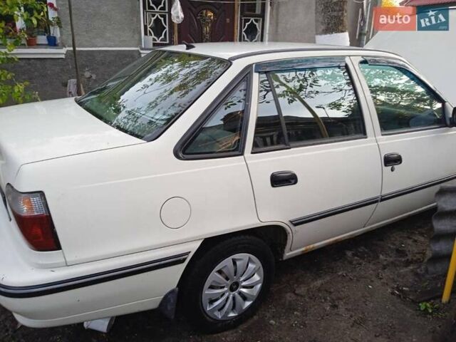 Белый Дэу Нексия, объемом двигателя 1.5 л и пробегом 78 тыс. км за 2000 $, фото 6 на Automoto.ua