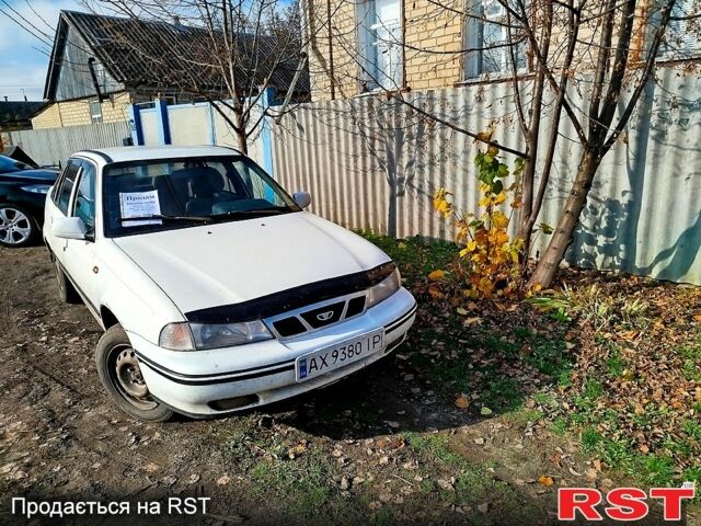 Белый Дэу Нексия, объемом двигателя 1.5 л и пробегом 190 тыс. км за 1200 $, фото 1 на Automoto.ua