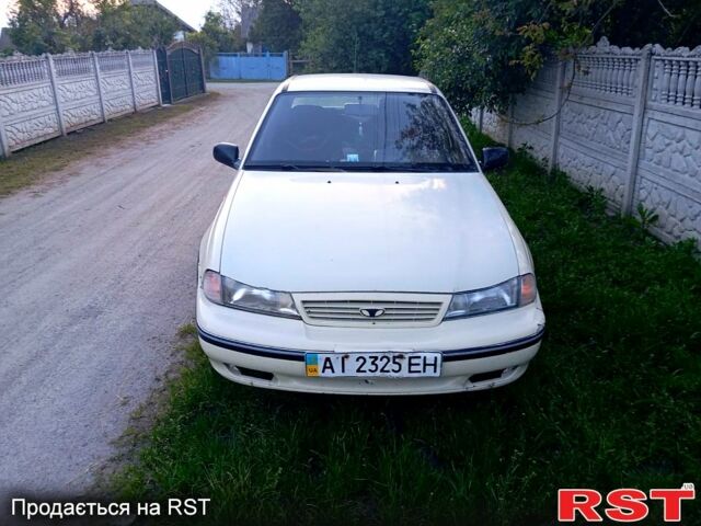Белый Дэу Нексия, объемом двигателя 1.5 л и пробегом 258 тыс. км за 1300 $, фото 4 на Automoto.ua