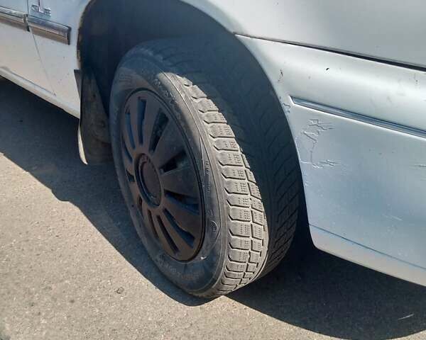 Белый Дэу Нексия, объемом двигателя 1.5 л и пробегом 207 тыс. км за 850 $, фото 1 на Automoto.ua