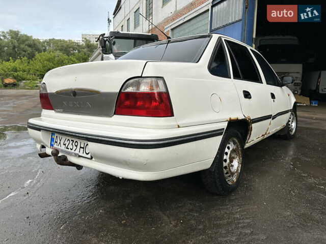 Белый Дэу Нексия, объемом двигателя 1.5 л и пробегом 262 тыс. км за 1100 $, фото 2 на Automoto.ua