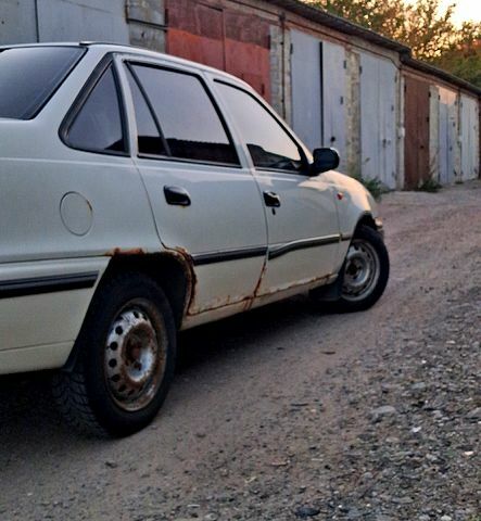 Дэу Нексия 2007 в Харькове на Automoto.ua Белый Дэу Нексия, объемом двигателя 1.5 л и пробегом 263 тыс. км за 1000 $, фото 1 на Automoto.ua
