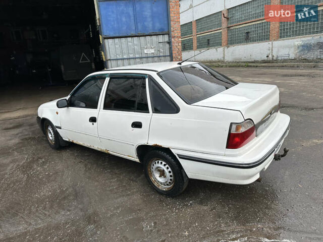 Белый Дэу Нексия, объемом двигателя 1.5 л и пробегом 262 тыс. км за 1100 $, фото 9 на Automoto.ua