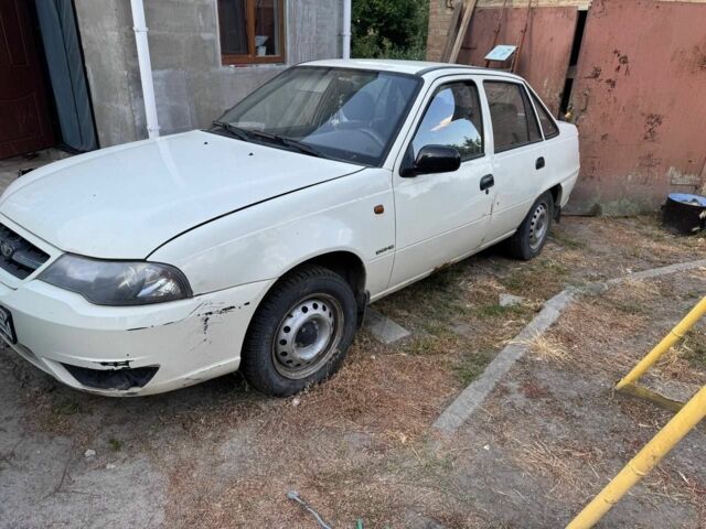 Белый Дэу Нексия, объемом двигателя 1.5 л и пробегом 97 тыс. км за 1700 $, фото 4 на Automoto.ua