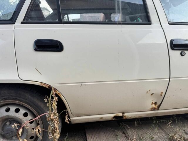 Белый Дэу Нексия, объемом двигателя 1.5 л и пробегом 97 тыс. км за 1700 $, фото 3 на Automoto.ua