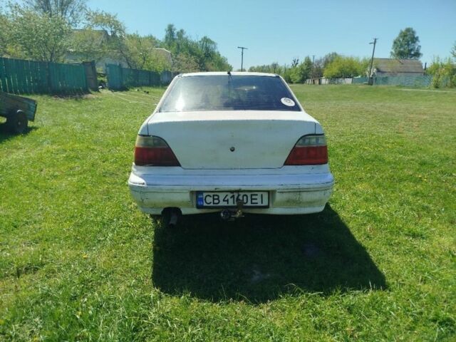 Белый Дэу Нексия, объемом двигателя 1.5 л и пробегом 99 тыс. км за 600 $, фото 3 на Automoto.ua