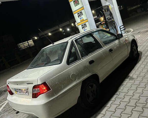 Белый Дэу Нексия, объемом двигателя 1.5 л и пробегом 100 тыс. км за 1750 $, фото 4 на Automoto.ua