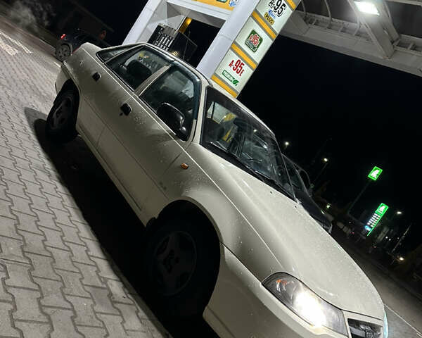 Белый Дэу Нексия, объемом двигателя 1.5 л и пробегом 100 тыс. км за 1750 $, фото 3 на Automoto.ua