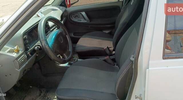 Белый Дэу Нексия, объемом двигателя 1.5 л и пробегом 229 тыс. км за 2500 $, фото 9 на Automoto.ua