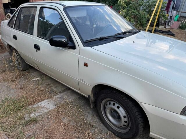 Белый Дэу Нексия, объемом двигателя 1.5 л и пробегом 97 тыс. км за 1700 $, фото 2 на Automoto.ua