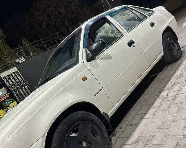 Белый Дэу Нексия, объемом двигателя 1.5 л и пробегом 100 тыс. км за 1750 $, фото 8 на Automoto.ua