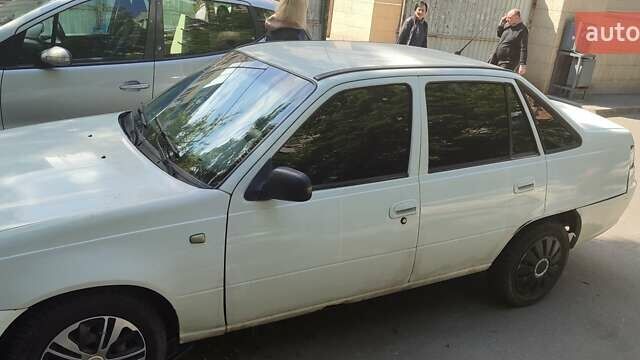 Белый Дэу Нексия, объемом двигателя 1.5 л и пробегом 233 тыс. км за 1600 $, фото 5 на Automoto.ua