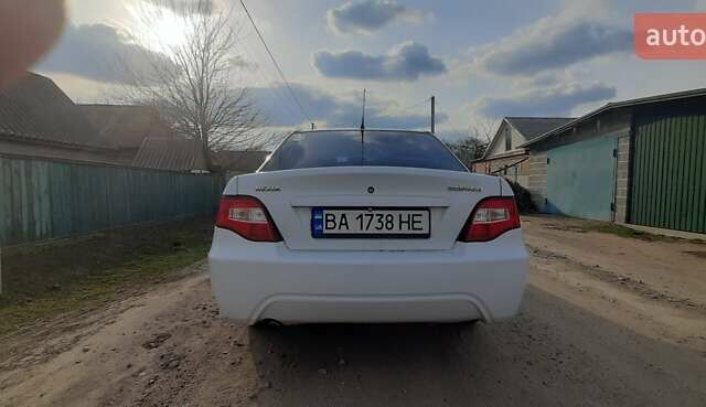 Белый Дэу Нексия, объемом двигателя 1.5 л и пробегом 99 тыс. км за 2800 $, фото 10 на Automoto.ua