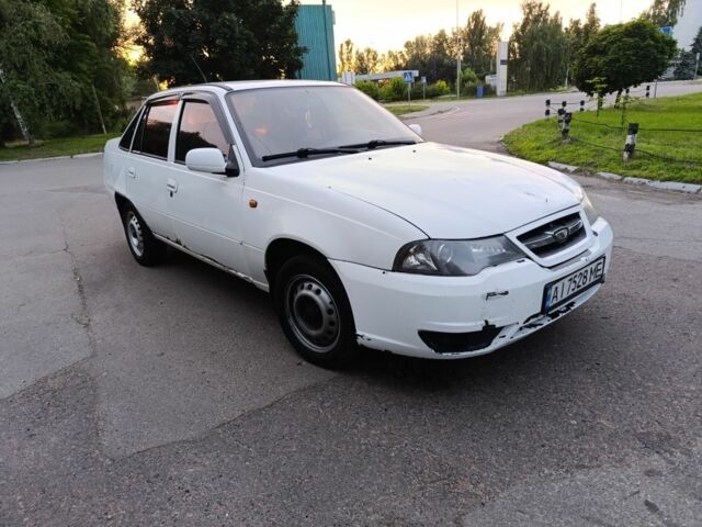 Белый Дэу Нексия, объемом двигателя 1.5 л и пробегом 185 тыс. км за 1300 $, фото 1 на Automoto.ua