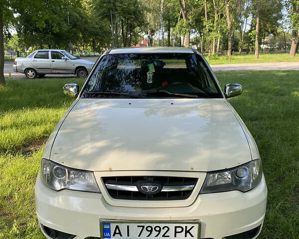 Білий Деу Нексія, об'ємом двигуна 1.6 л та пробігом 210 тис. км за 2300 $, фото 4 на Automoto.ua
