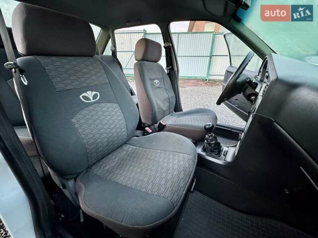 Белый Дэу Нексия, объемом двигателя 1.5 л и пробегом 209 тыс. км за 2399 $, фото 28 на Automoto.ua