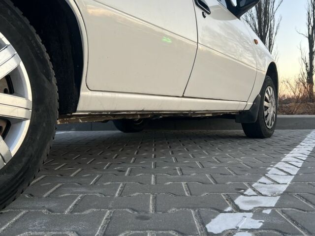 Белый Дэу Нексия, объемом двигателя 1.5 л и пробегом 161 тыс. км за 1685 $, фото 2 на Automoto.ua