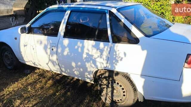 Белый Дэу Нексия, объемом двигателя 1.5 л и пробегом 150 тыс. км за 1500 $, фото 4 на Automoto.ua