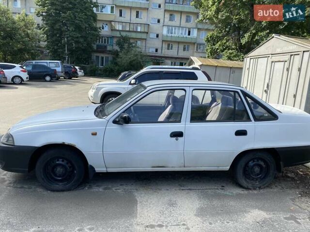 Белый Дэу Нексия, объемом двигателя 1.5 л и пробегом 102 тыс. км за 1800 $, фото 3 на Automoto.ua
