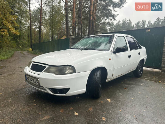 Белый Дэу Нексия, объемом двигателя 1.6 л и пробегом 181 тыс. км за 999 $, фото 4 на Automoto.ua