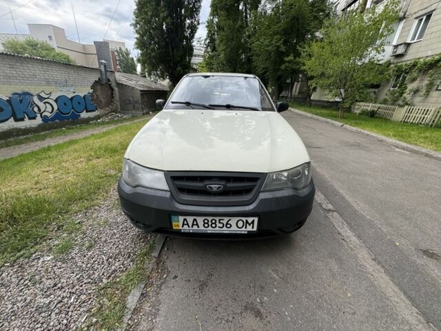 Белый Дэу Нексия, объемом двигателя 1.5 л и пробегом 153 тыс. км за 1500 $, фото 2 на Automoto.ua