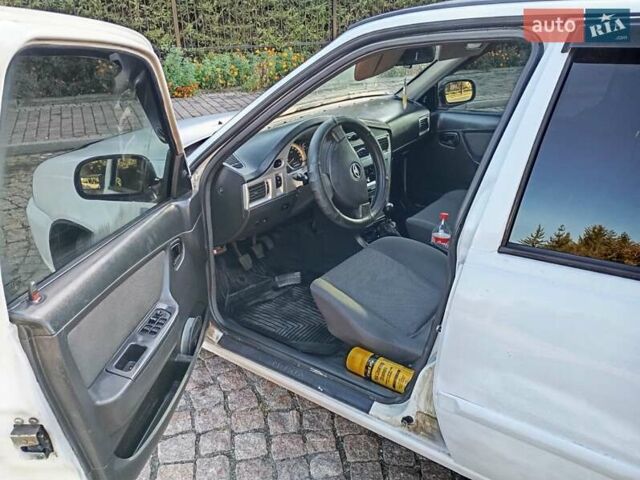 Білий Деу Нексія, об'ємом двигуна 1.5 л та пробігом 300 тис. км за 1650 $, фото 3 на Automoto.ua