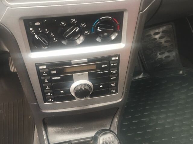 Белый Дэу Нексия, объемом двигателя 1.6 л и пробегом 137 тыс. км за 2558 $, фото 3 на Automoto.ua