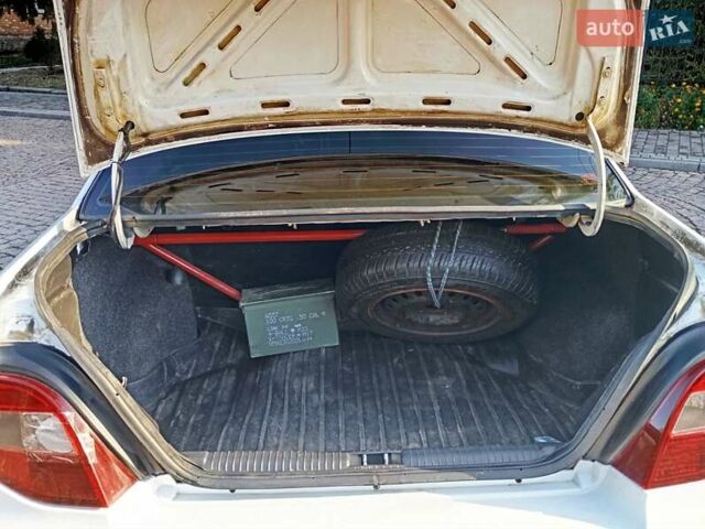 Білий Деу Нексія, об'ємом двигуна 1.5 л та пробігом 300 тис. км за 1650 $, фото 7 на Automoto.ua