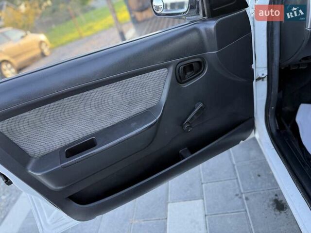 Белый Дэу Нексия, объемом двигателя 1.6 л и пробегом 150 тыс. км за 1650 $, фото 34 на Automoto.ua