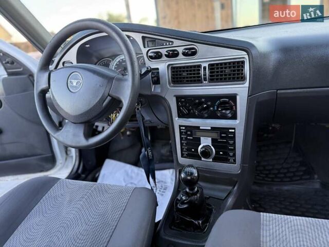 Белый Дэу Нексия, объемом двигателя 1.6 л и пробегом 150 тыс. км за 1650 $, фото 41 на Automoto.ua