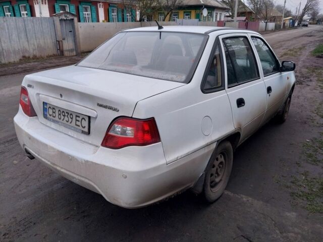 Білий Деу Нексія, об'ємом двигуна 1.5 л та пробігом 315 тис. км за 1350 $, фото 5 на Automoto.ua