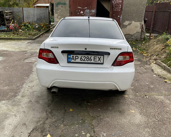 Белый Дэу Нексия, объемом двигателя 1.5 л и пробегом 280 тыс. км за 2200 $, фото 2 на Automoto.ua