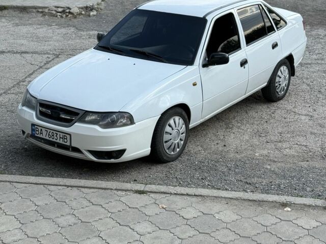 Білий Деу Нексія, об'ємом двигуна 1.6 л та пробігом 170 тис. км за 1700 $, фото 23 на Automoto.ua