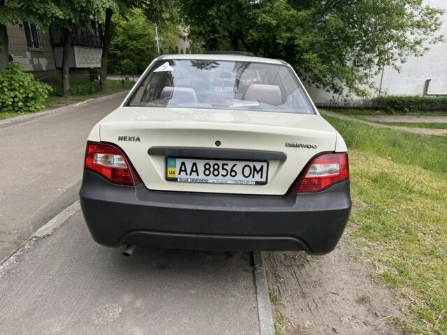 Белый Дэу Нексия, объемом двигателя 1.5 л и пробегом 153 тыс. км за 1500 $, фото 3 на Automoto.ua