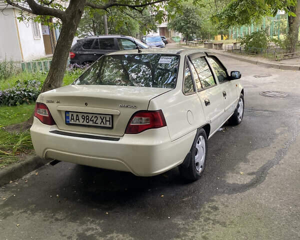 Білий Деу Нексія, об'ємом двигуна 1.6 л та пробігом 108 тис. км за 2500 $, фото 3 на Automoto.ua