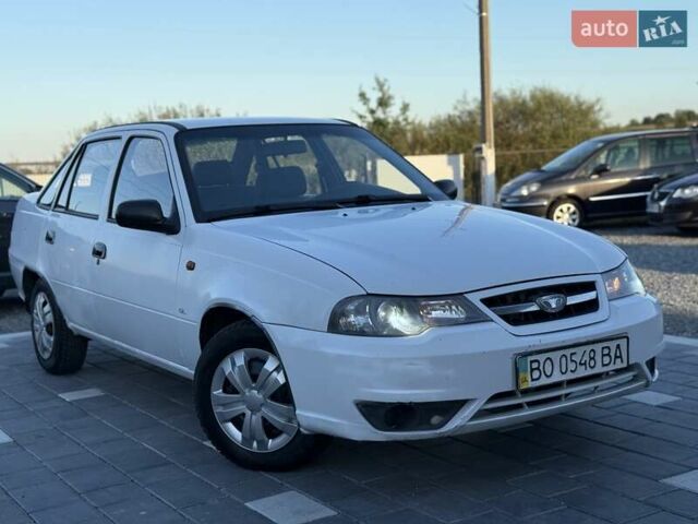 Белый Дэу Нексия, объемом двигателя 1.6 л и пробегом 150 тыс. км за 1650 $, фото 7 на Automoto.ua