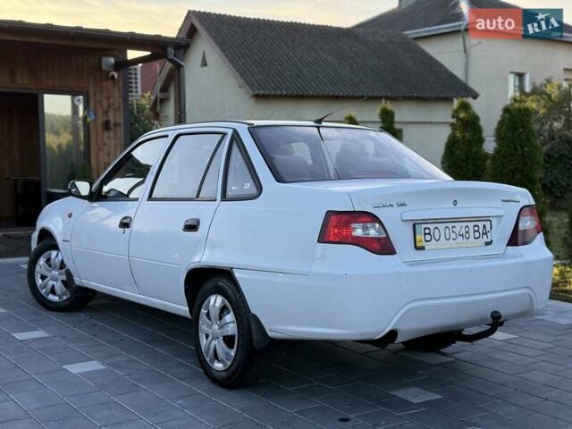 Белый Дэу Нексия, объемом двигателя 1.6 л и пробегом 150 тыс. км за 1650 $, фото 19 на Automoto.ua