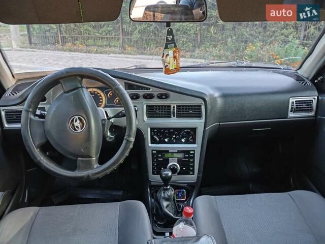 Білий Деу Нексія, об'ємом двигуна 1.5 л та пробігом 300 тис. км за 1650 $, фото 5 на Automoto.ua
