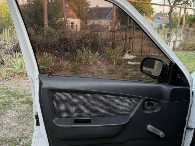 Білий Деу Нексія, об'ємом двигуна 1.6 л та пробігом 170 тис. км за 1700 $, фото 13 на Automoto.ua