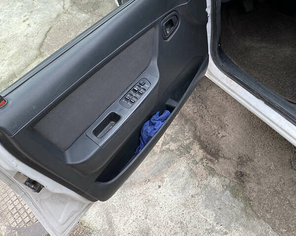 Белый Дэу Нексия, объемом двигателя 1.5 л и пробегом 280 тыс. км за 2200 $, фото 3 на Automoto.ua