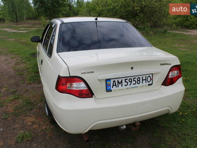 Белый Дэу Нексия, объемом двигателя 1.5 л и пробегом 140 тыс. км за 3450 $, фото 43 на Automoto.ua
