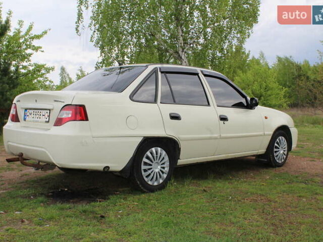 Белый Дэу Нексия, объемом двигателя 1.5 л и пробегом 140 тыс. км за 3450 $, фото 20 на Automoto.ua
