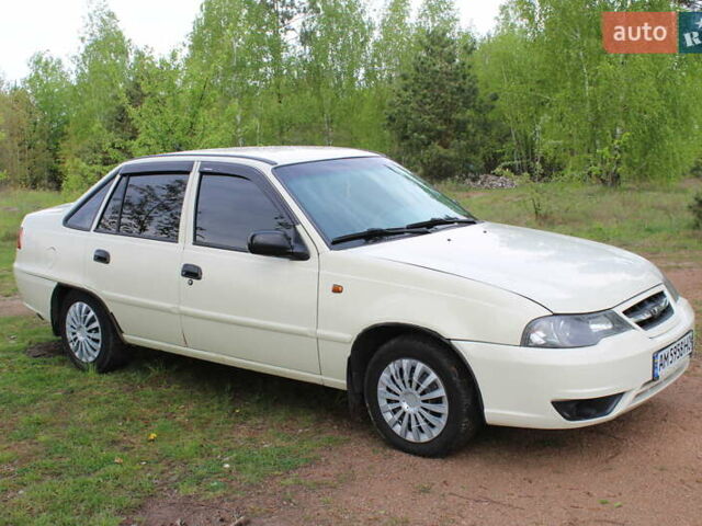 Белый Дэу Нексия, объемом двигателя 1.5 л и пробегом 140 тыс. км за 3450 $, фото 34 на Automoto.ua