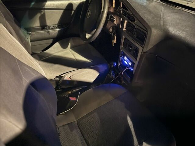 Білий Деу Нексія, об'ємом двигуна 1.5 л та пробігом 180 тис. км за 1950 $, фото 5 на Automoto.ua