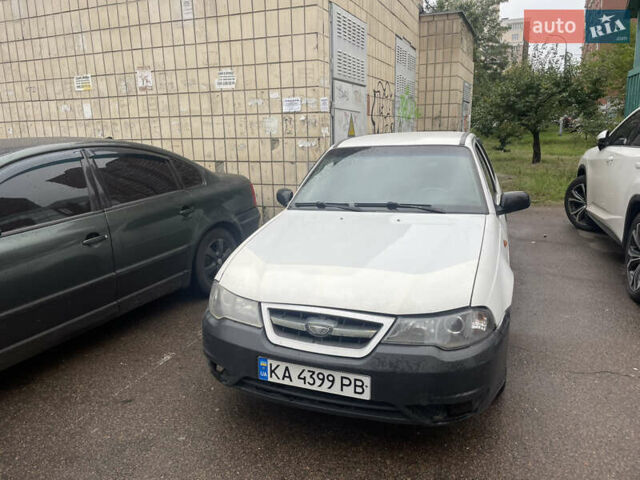 Белый Дэу Нексия, объемом двигателя 1.6 л и пробегом 145 тыс. км за 2000 $, фото 7 на Automoto.ua